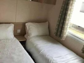 Browns Holiday Park - Holiday Accommodation 20456 - North Wales - 1187360 - thumbnail photo 5