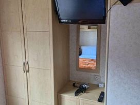 Saron Leisure Caravan Park - Holiday Accommodation 20457 - North Wales - 1187361 - thumbnail photo 12