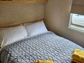 Saron Leisure Caravan Park - Holiday Accommodation 20457 - North Wales - 1187361 - thumbnail photo 15