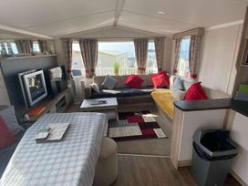 Devon Cliffs Holiday Park - Holiday Accommodation 20460 - Devon - 1187364 - thumbnail photo 4