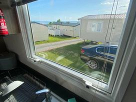 Devon Cliffs Holiday Park - Holiday Accommodation 20460 - Devon - 1187364 - thumbnail photo 6