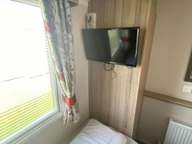 Devon Cliffs Holiday Park - Holiday Accommodation 20460 - Devon - 1187364 - thumbnail photo 10