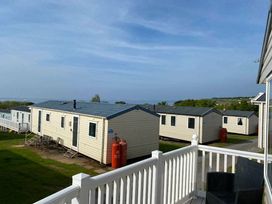 Devon Cliffs Holiday Park - Holiday Accommodation 20460 - Devon - 1187364 - thumbnail photo 13