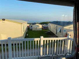 Devon Cliffs Holiday Park - Holiday Accommodation 20460 - Devon - 1187364 - thumbnail photo 14