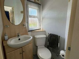 Primrose Valley Holiday Park - Holiday Accommodation 20464 - North Yorkshire (incl. Whitby) - 1187366 - thumbnail photo 8