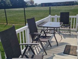 Seashore Holiday Park - Holiday Accommodation 20465 - Norfolk - 1187367 - thumbnail photo 3