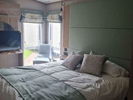 Seashore Holiday Park - Holiday Accommodation 20465 - Norfolk - 1187367 - thumbnail photo 11