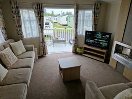 Marton Mere Holiday Village - Holiday Accommodation 20470 - Lake District - 1187369 - thumbnail photo 3