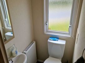 Marton Mere Holiday Village - Holiday Accommodation 20470 - Lake District - 1187369 - thumbnail photo 8