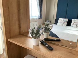 Weeley Bridge Holiday Park - Holiday Accommodation 20473 - Suffolk & Essex - 1187371 - thumbnail photo 16