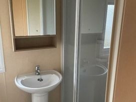 Whitehouse Leisure Park - Holiday Accommodation 20475 - North Wales - 1187372 - thumbnail photo 8