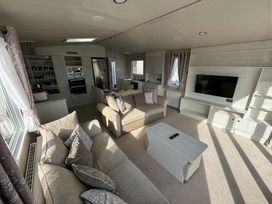 Greenacres Holiday Park - Holiday Accommodation 20483 - North Wales - 1187378 - thumbnail photo 4