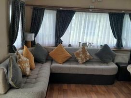 Martello Beach Holiday Park - Holiday Accommodation 20496 - Suffolk & Essex - 1187381 - thumbnail photo 3