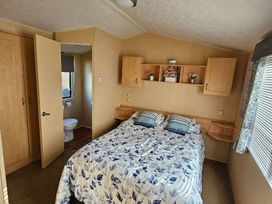 Lyons Robin Hood - Holiday Accommodation 20498 - North Wales - 1187382 - thumbnail photo 2