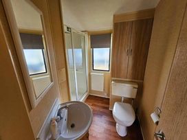 Lyons Robin Hood - Holiday Accommodation 20498 - North Wales - 1187382 - thumbnail photo 10