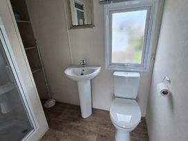 Lyons Robin Hood - Holiday Accommodation 20508 - North Wales - 1187388 - thumbnail photo 7