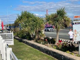 Lyons Winkups and Primrose - Holiday Accommodation 20530 - North Wales - 1187398 - thumbnail photo 2