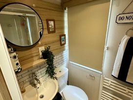 Burnham-on-Sea Holiday Park - Holiday Accommodation 20538 - Devon - 1187402 - thumbnail photo 12