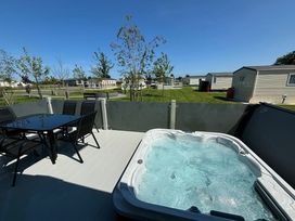 Golden Palm Resort - Holiday Accommodation 20542 - Lincolnshire - 1187406 - thumbnail photo 17