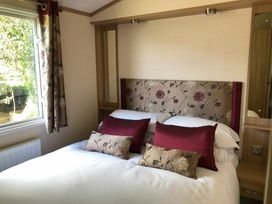 Shorefield Country Park - Holiday Accommodation 20550 - Dorset - 1187410 - thumbnail photo 5