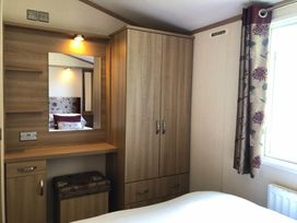 Shorefield Country Park - Holiday Accommodation 20550 - Dorset - 1187410 - thumbnail photo 6