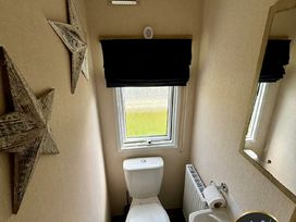Golden Palm Resort - Holiday Accommodation 20551 - Lincolnshire - 1187411 - thumbnail photo 13