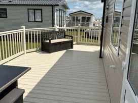 Trecco Bay - Holiday Accommodation 20571 - Somerset & Wiltshire - 1187417 - thumbnail photo 6