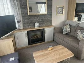 Trecco Bay - Holiday Accommodation 20571 - Somerset & Wiltshire - 1187417 - thumbnail photo 12