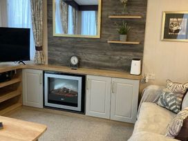 Trecco Bay - Holiday Accommodation 20571 - Somerset & Wiltshire - 1187417 - thumbnail photo 15