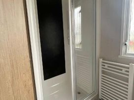 Trecco Bay - Holiday Accommodation 20571 - Somerset & Wiltshire - 1187417 - thumbnail photo 16