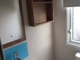 Kingfisher Caravan Park - Holiday Accommodation 20578 - Lincolnshire - 1187418 - thumbnail photo 5