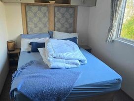 Unity Holiday Resort - Holiday Accommodation 20601 - Somerset & Wiltshire - 1187425 - thumbnail photo 8