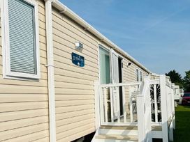 Marton Mere Holiday Village - Holiday Accommodation 20606 - Lake District - 1187426 - thumbnail photo 3