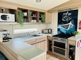 Marton Mere Holiday Village - Holiday Accommodation 20606 - Lake District - 1187426 - thumbnail photo 4