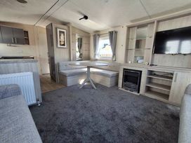 Lido Beach Holiday Park - Holiday Accommodation 20611 - North Wales - 1187430 - thumbnail photo 4