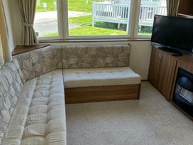Marine Holiday Park - Holiday Accommodation 20613 - North Wales - 1187431 - thumbnail photo 3