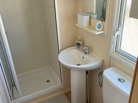 Marine Holiday Park - Holiday Accommodation 20613 - North Wales - 1187431 - thumbnail photo 9