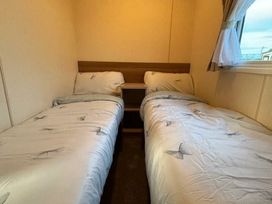 Marine Holiday Park - Holiday Accommodation 20613 - North Wales - 1187431 - thumbnail photo 11