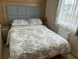 Greenacres Holiday Park - Holiday Accommodation 20616 - North Wales - 1187434 - thumbnail photo 6