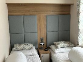 Greenacres Holiday Park - Holiday Accommodation 20616 - North Wales - 1187434 - thumbnail photo 8