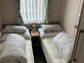 Greenacres Holiday Park - Holiday Accommodation 20616 - North Wales - 1187434 - thumbnail photo 9