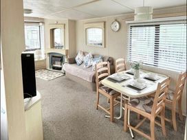 Herons Mead Caravan Park - Holiday Accommodation 20630 - Lincolnshire - 1187440 - thumbnail photo 2
