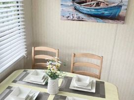Herons Mead Caravan Park - Holiday Accommodation 20630 - Lincolnshire - 1187440 - thumbnail photo 3