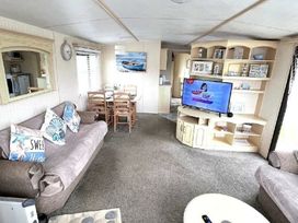 Herons Mead Caravan Park - Holiday Accommodation 20630 - Lincolnshire - 1187440 - thumbnail photo 5
