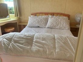 Herons Mead Caravan Park - Holiday Accommodation 20630 - Lincolnshire - 1187440 - thumbnail photo 9