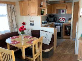 Clarach Bay Holiday Village - Holiday Accommodation 20643 - Mid Wales - 1187444 - thumbnail photo 3