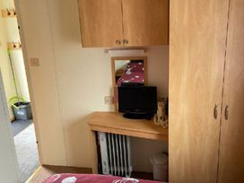 Clarach Bay Holiday Village - Holiday Accommodation 20643 - Mid Wales - 1187444 - thumbnail photo 11