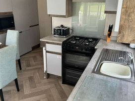 Barmouth Bay Holiday Village - Holiday Accommodation 20645 - Mid Wales - 1187445 - thumbnail photo 5