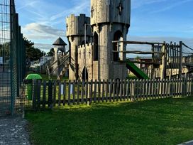Barmouth Bay Holiday Village - Holiday Accommodation 20645 - Mid Wales - 1187445 - thumbnail photo 10