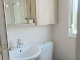 Lizard Point Holiday Park - Holiday Accommodation 20646 - Cornwall - 1187446 - thumbnail photo 13